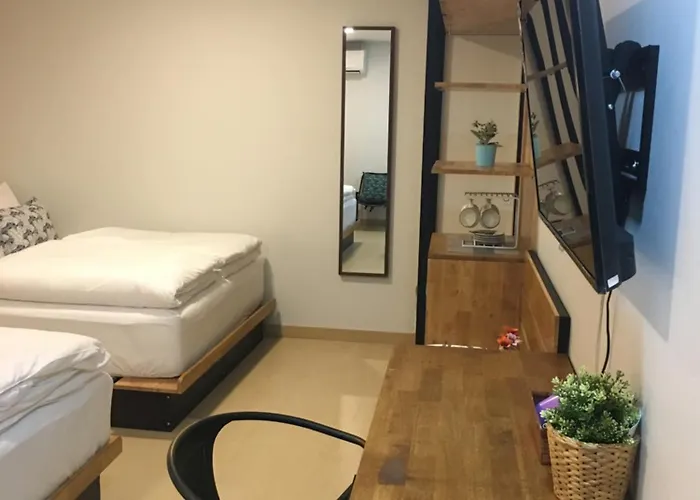 Saran Poshtel 호텔 3*