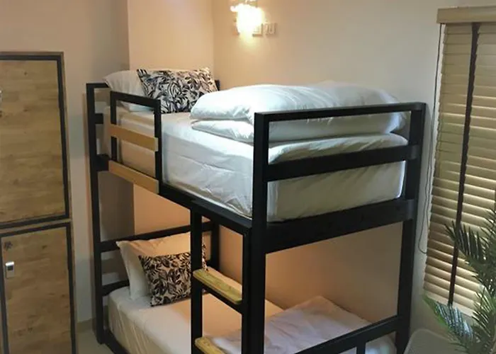 호텔 Saran Poshtel 3*