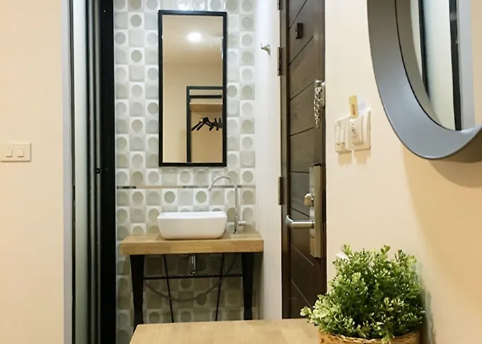 Saran Poshtel Hotel