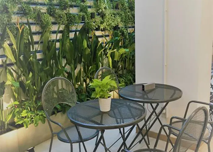Saran Poshtel 3*
