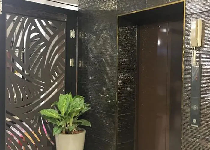 호텔 Saran Poshtel 3*